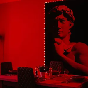 Apartment Roman Penthouse- City Skyline Views, 4k Tvs, 5g Wifi And More!, Bath